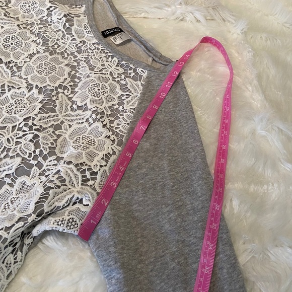 H & M Divided grey & white lace sweatshirt - Picture 9 of 13